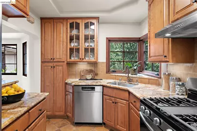 282 Grizzly Peak Blvd, Kensington, CA 94708 - Photo 23