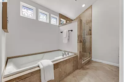 1015 Greenbrier Ct, San Leandro, CA 94577 - Photo 23