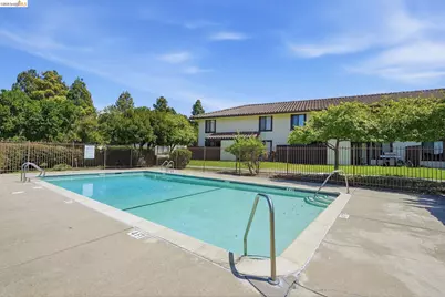 205 Del Valle Cir, El Sobrante, CA 94803 - Photo 27