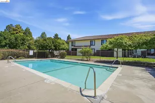 205 Del Valle Cir, El Sobrante, CA 94803 - Photo 27