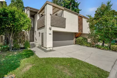 4826 La Fiesta Pl, San Jose, CA 95129 - Photo 9