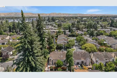4826 La Fiesta Pl, San Jose, CA 95129 - Photo 43