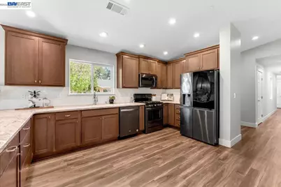 2584 Reservoir Ln, Redding, CA 96002 - Photo 15