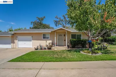 2584 Reservoir Ln, Redding, CA 96002 - Photo 51
