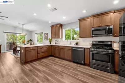 2584 Reservoir Ln, Redding, CA 96002 - Photo 13