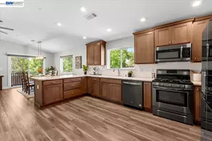 2584 Reservoir Ln, Redding, CA 96002 - Photo 13