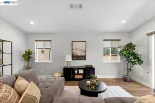 2584 Reservoir Ln, Redding, CA 96002 - Photo 9