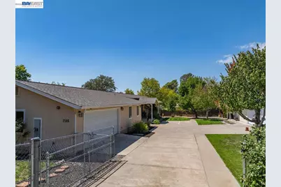 2584 Reservoir Ln, Redding, CA 96002 - Photo 55