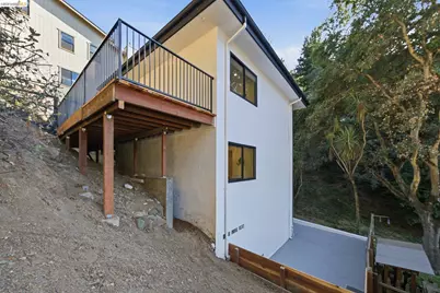 6334 Doran Dr, Oakland, CA 94611 - Photo 51