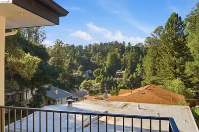 6334 Doran Dr, Oakland, CA 94611 - Photo 45