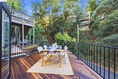 6334 Doran Dr, Oakland, CA 94611 - Photo 23