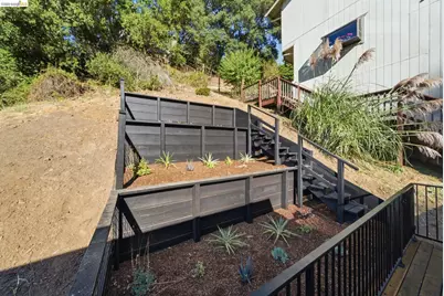 6334 Doran Dr, Oakland, CA 94611 - Photo 47
