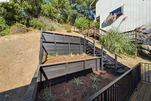 6334 Doran Dr, Oakland, CA 94611 - Photo 47