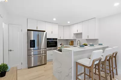6334 Doran Dr, Oakland, CA 94611 - Photo 17