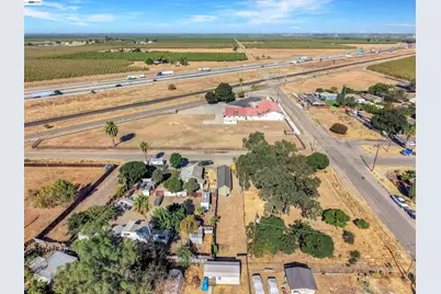22479 Maple St, Chowchilla, CA 93610 - Photo 5