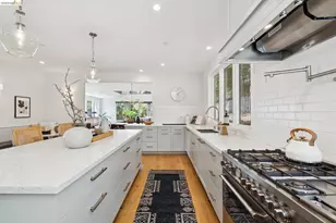 915 Grosvenor Pl, Oakland, CA 94610 - Photo 17