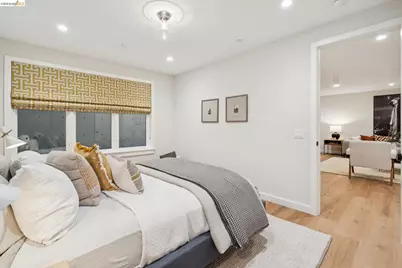 915 Grosvenor Place, Oakland, CA 94610 - Photo 43