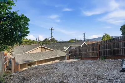 2150 35th Ave, Oakland, CA 94601 - Photo 33