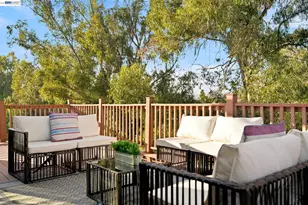 2500 Lancaster Ct, Hayward, CA 94542 - Photo 61