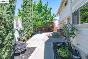 282 Del Valle Ct, Pleasanton, CA 94566 - Photo 45