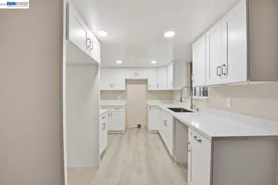 14544 Tiburon Rd, San Leandro, CA 94577 - Photo 7