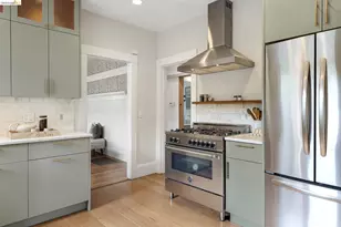 590 66th St, Oakland, CA 94609 - Photo 17