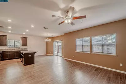 723 Phillipi Way, Sacramento, CA 95838 - Photo 7
