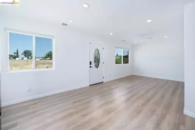 4585 Summer Ave, Olivehurst, CA 95961 - Photo 13