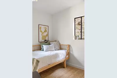 201 Beauforest Dr, Oakland, CA 94611 - Photo 35