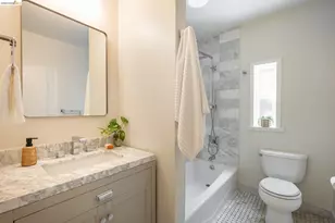 201 Beauforest Dr, Oakland, CA 94611 - Photo 33