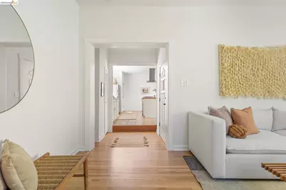 201 Beauforest Dr, Oakland, CA 94611 - Photo 3