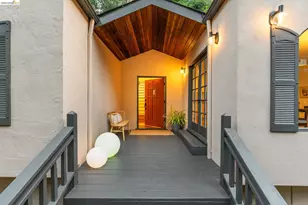 201 Beauforest Dr, Oakland, CA 94611 - Photo 43