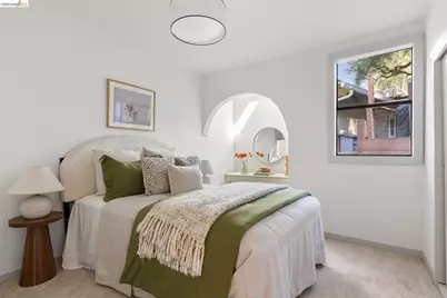 201 Beauforest Dr, Oakland, CA 94611 - Photo 23