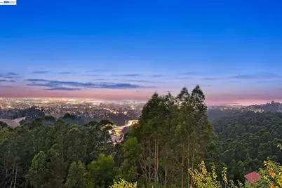 6077 Skyline Blvd, Oakland, CA 94611 - Photo 37