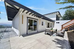6077 Skyline Blvd, Oakland, CA 94611 - Photo 31