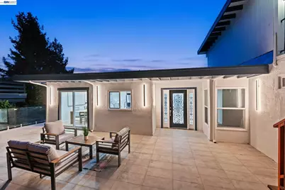 6077 Skyline Blvd, Oakland, CA 94611 - Photo 13