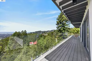 6077 Skyline Blvd, Oakland, CA 94611 - Photo 7