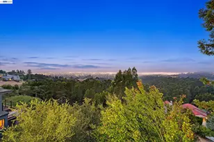 6077 Skyline Blvd, Oakland, CA 94611 - Photo 35
