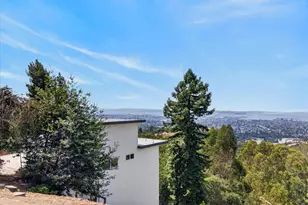 6077 Skyline Blvd, Oakland, CA 94611 - Photo 45