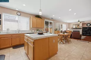 1325 San Lucas Dr, Pittsburg, CA 94565 - Photo 15