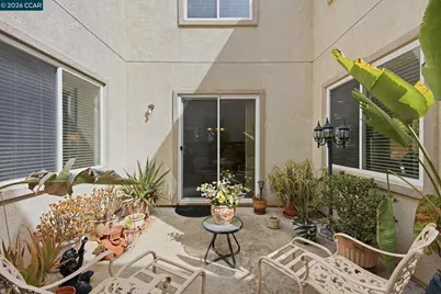 1325 San Lucas Dr, Pittsburg, CA 94565 - Photo 25