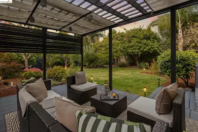 920 63rd St, Oakland, CA 94608 - Photo 51