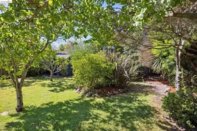 920 63rd St, Oakland, CA 94608 - Photo 19