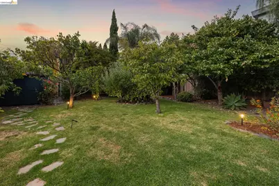 920 63rd St, Oakland, CA 94608 - Photo 53