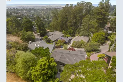 6856 Armour Dr, Oakland, CA 94611 - Photo 47