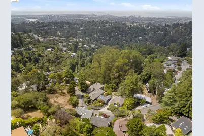 6856 Armour Dr, Oakland, CA 94611 - Photo 49