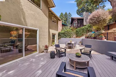 6856 Armour Dr, Oakland, CA 94611 - Photo 19