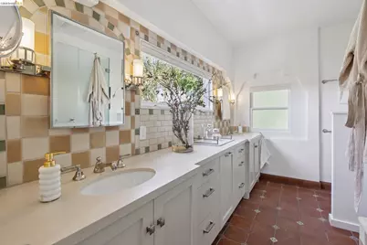 340 San Carlos Ave., Piedmont, CA 94611 - Photo 37