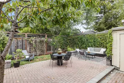 438 65th St, Oakland, CA 94609 - Photo 33