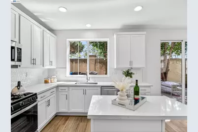 34905 Limestone Ct, Union City, CA 94587 - Photo 11